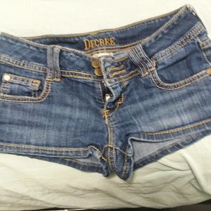 Decree denim shorts